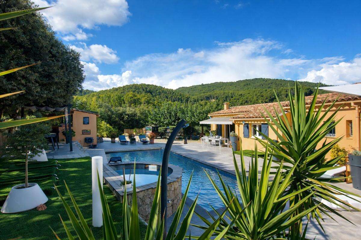 Maison à FIGANIERES