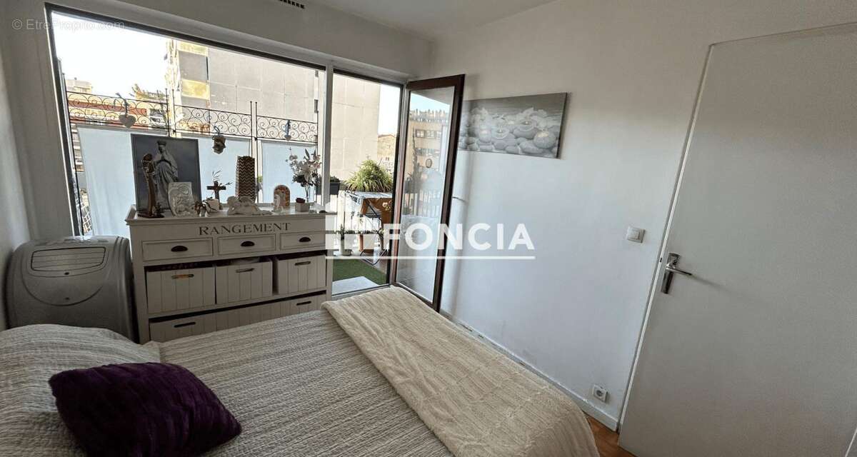 Appartement à MARSEILLE-6E