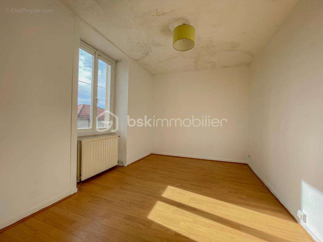 Maison à SAINT-GENCE