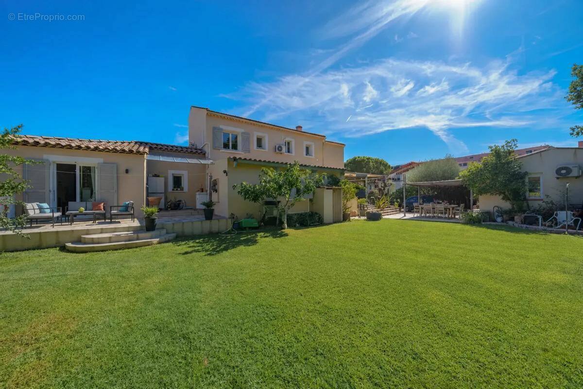 Maison à LA VALETTE-DU-VAR