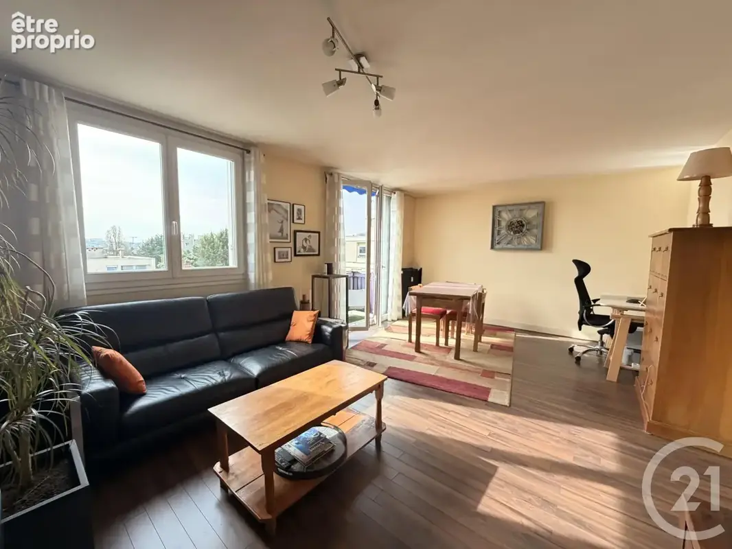 Photo Appartement à Saint-Maur-Des-Fosses au prix de 299 000€