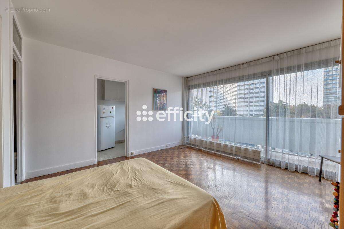 Appartement à PARIS-12E