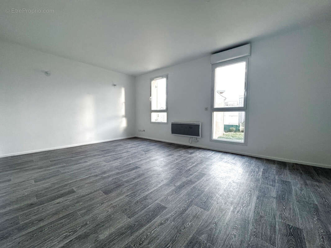 Appartement à SURVILLIERS