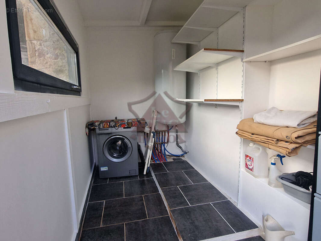 Maison à MOLIERES-SUR-CEZE