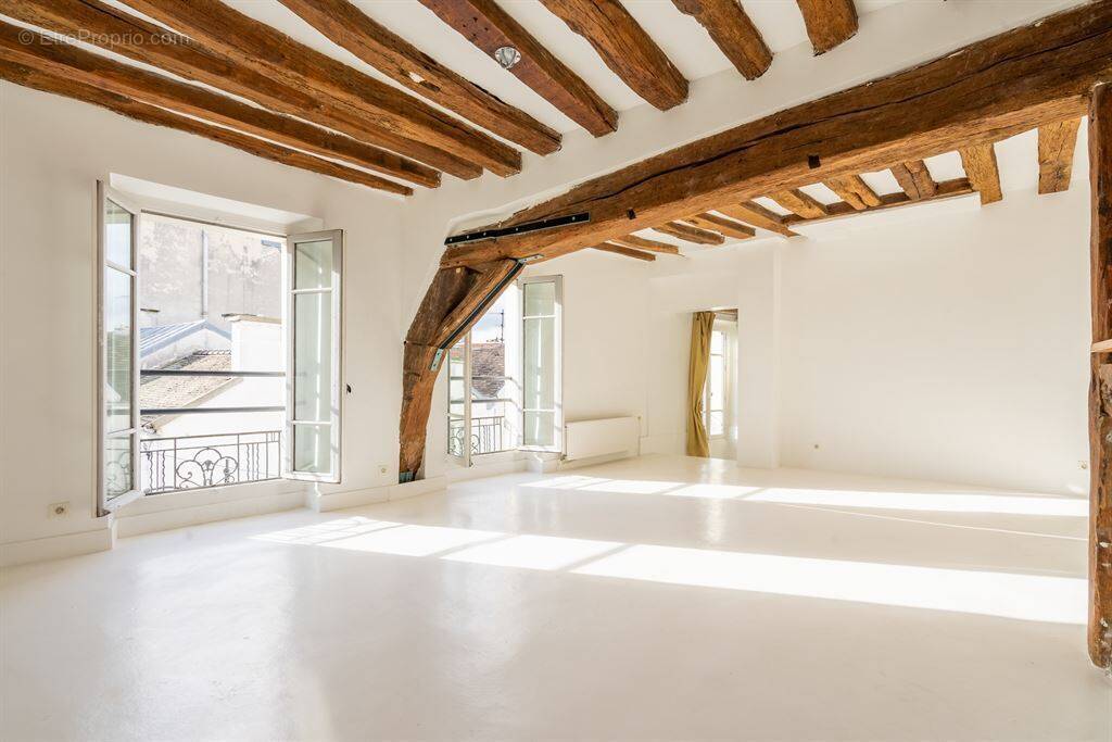 Appartement à PARIS-18E