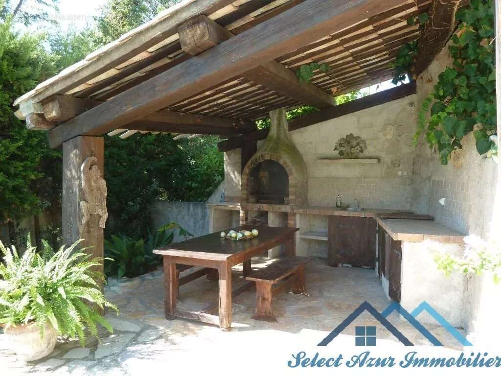 Terrasse - Maison à TOURRETTES-SUR-LOUP