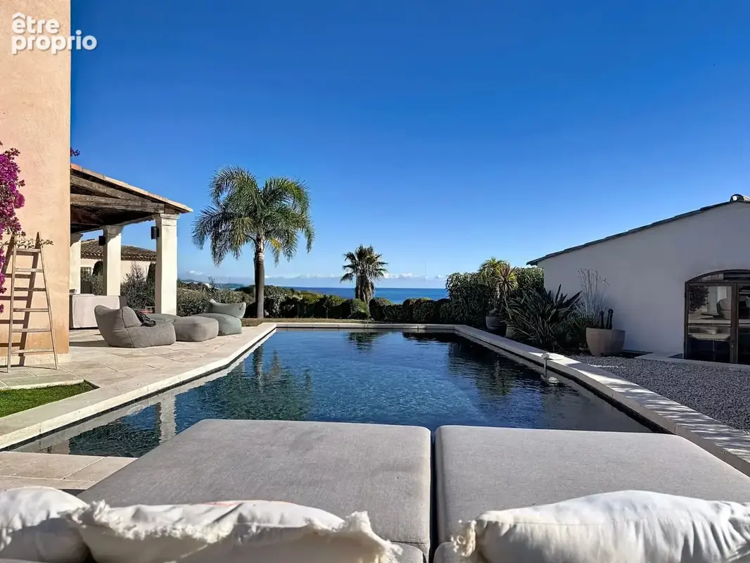 Villeneuve-Loubet/Biot – Villa contemporaine vue mer, piscine privée, résidence sécurisée - photo 2