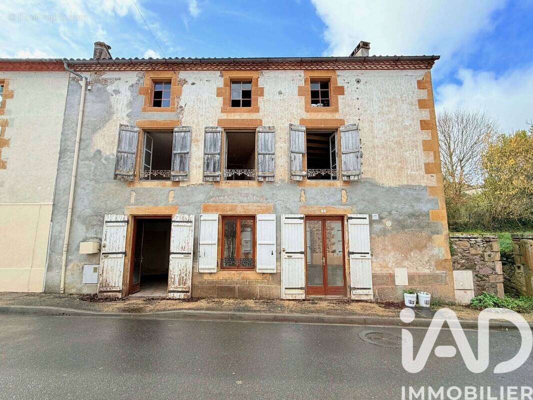 Photo 1 - Maison à AVAILLES-LIMOUZINE