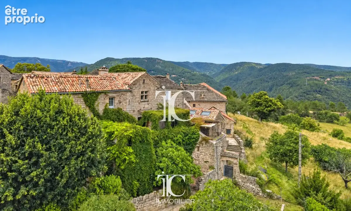 Propriete du xviieme siecle 400m² habitable 4280m² de terrain - photo 35
