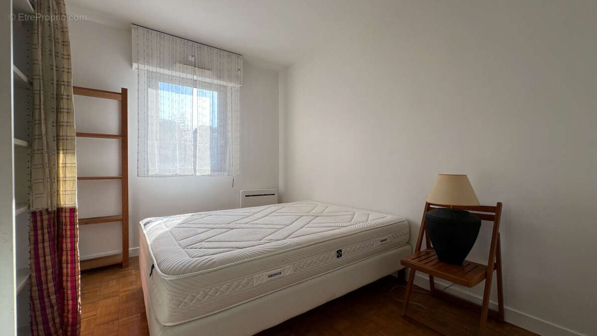 Appartement à PARIS-19E