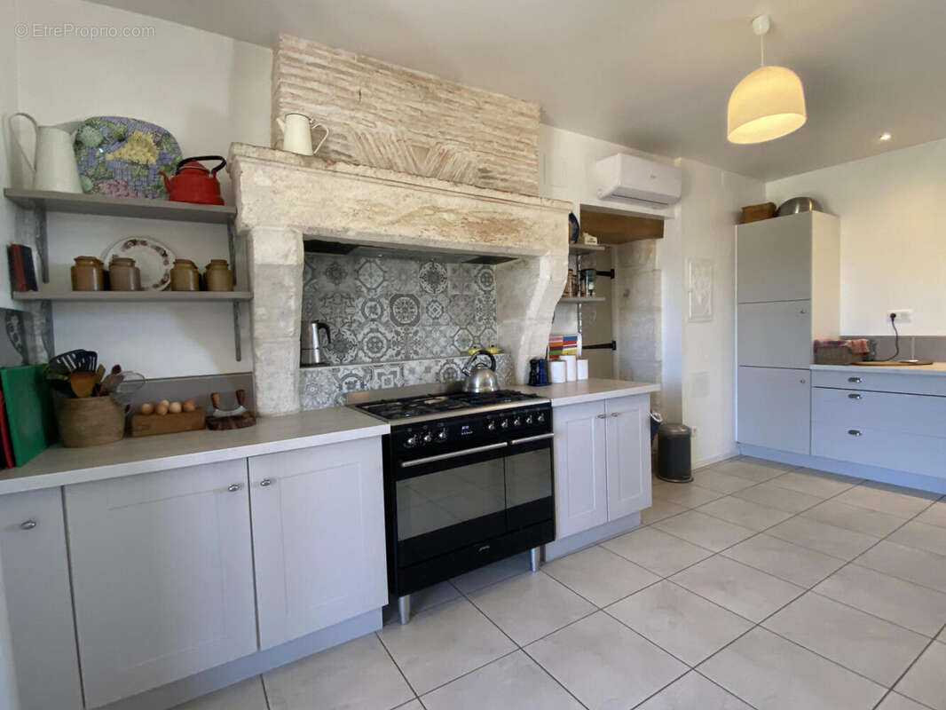 Superbe propriété rurale rénovée avec potentiel commercial près de Chalais - photo 3
