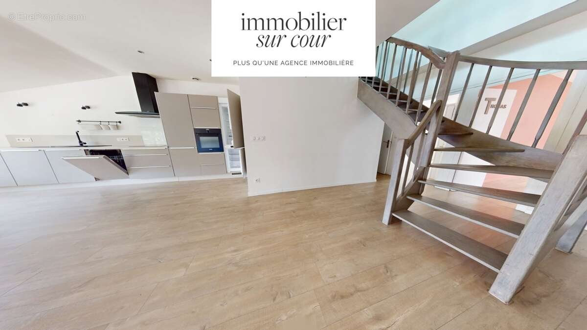 Appartement à SAINT-ETIENNE