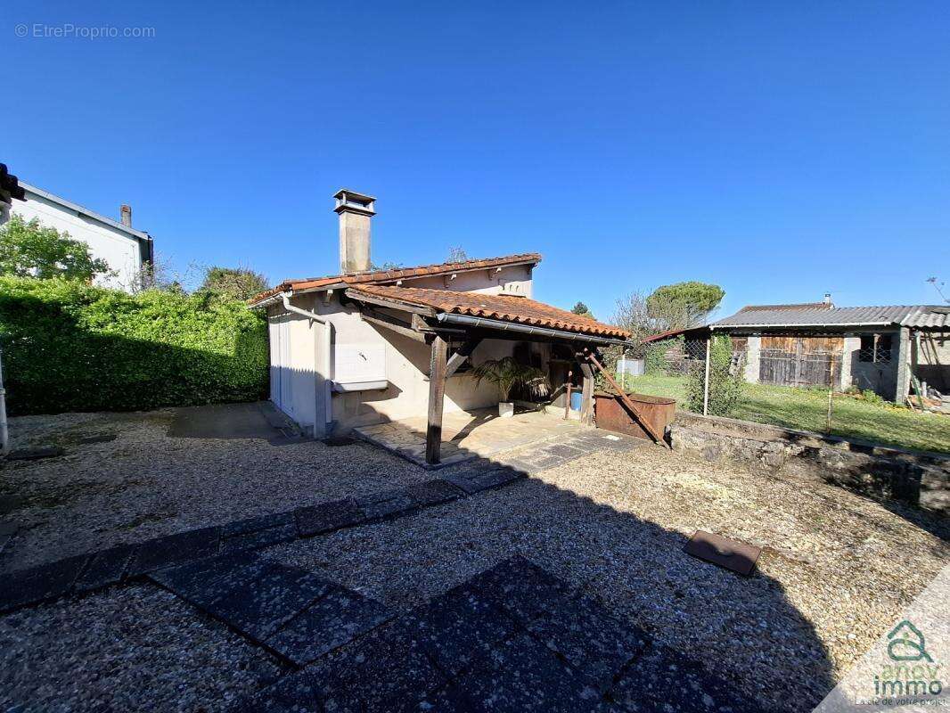 Maison à CHATEAUBERNARD