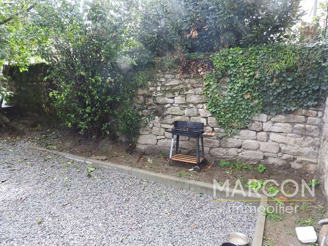 Maison à SAINT-MARC-A-FRONGIER