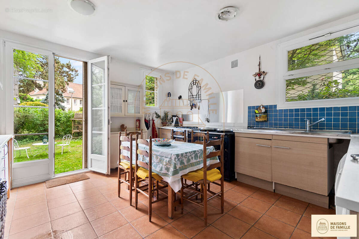 Maison à LA CELLE-SAINT-CLOUD