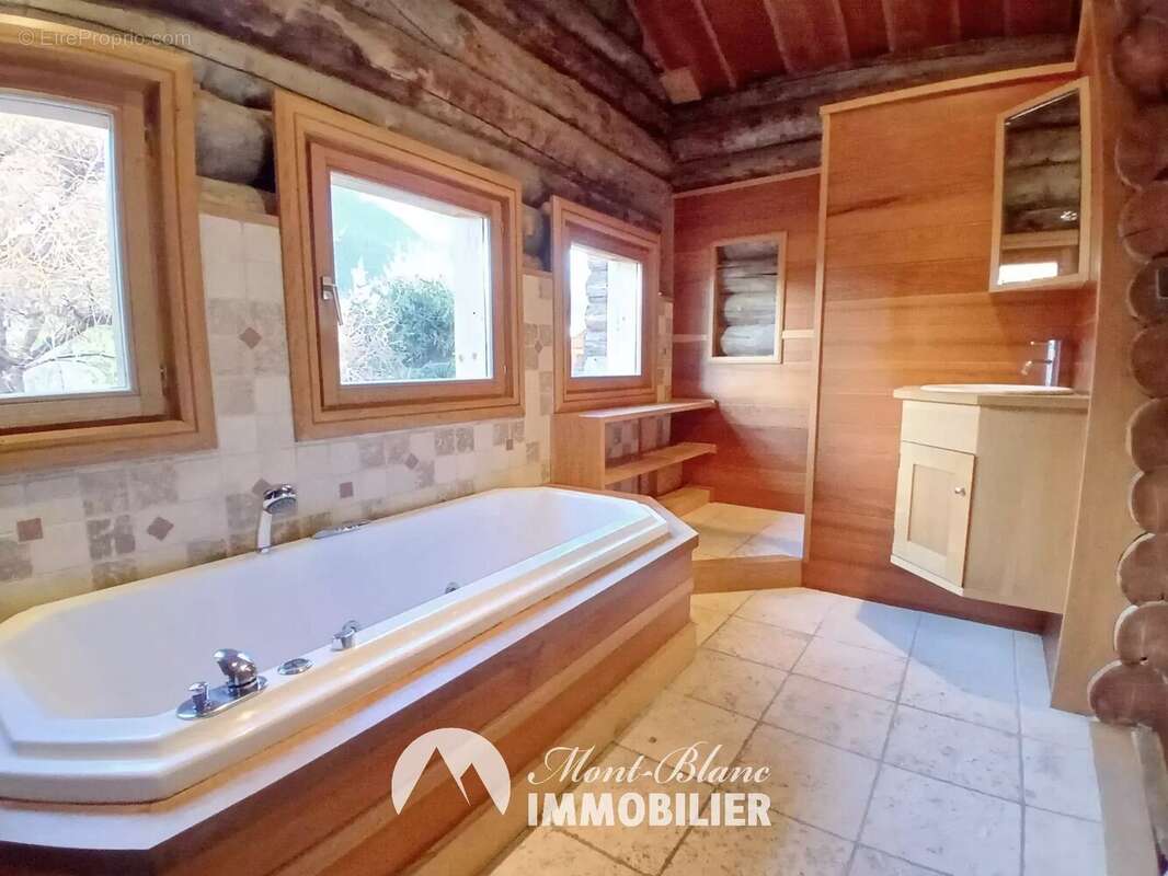 Maison à LES HOUCHES