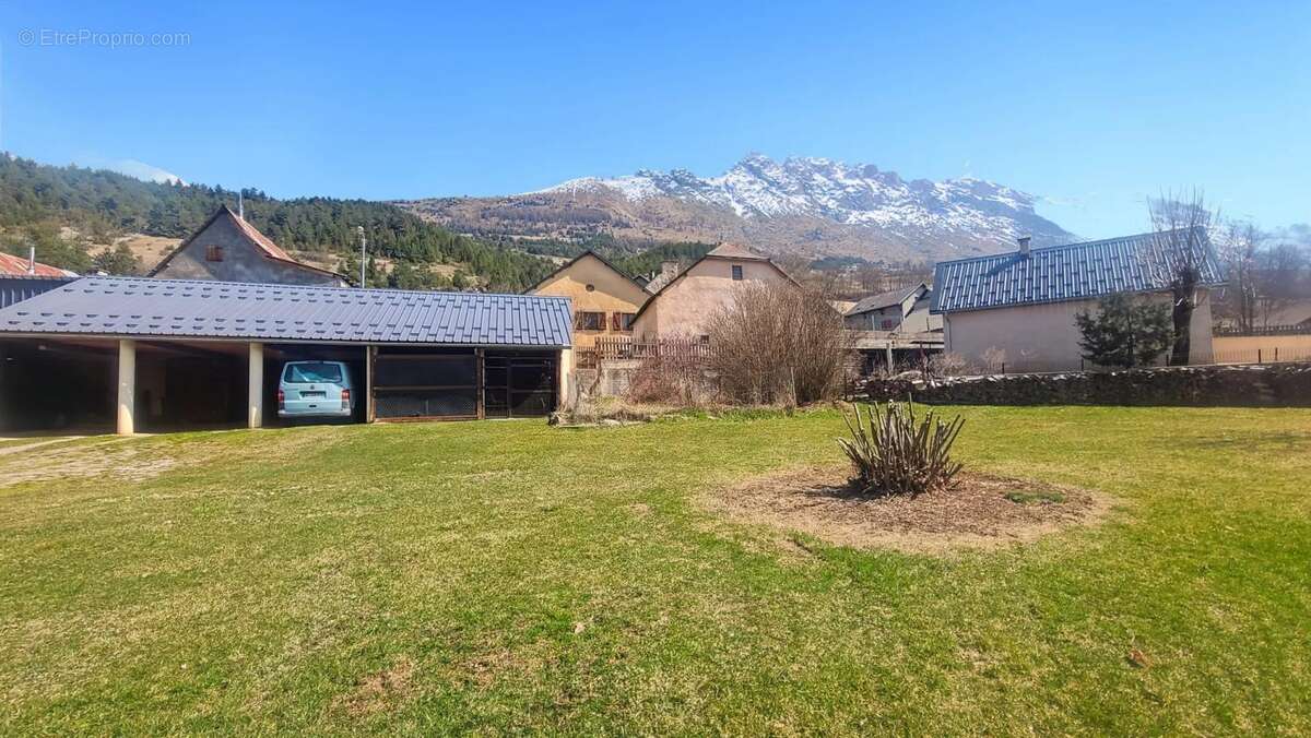 Maison à SAINT-ETIENNE-EN-DEVOLUY