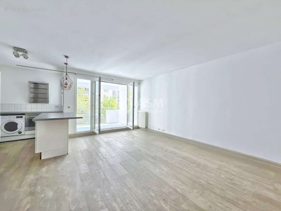 A VENDRE - 3 pièces avec une grande terrasse, cave et Parking - Faubourg de l'arche - photo 9