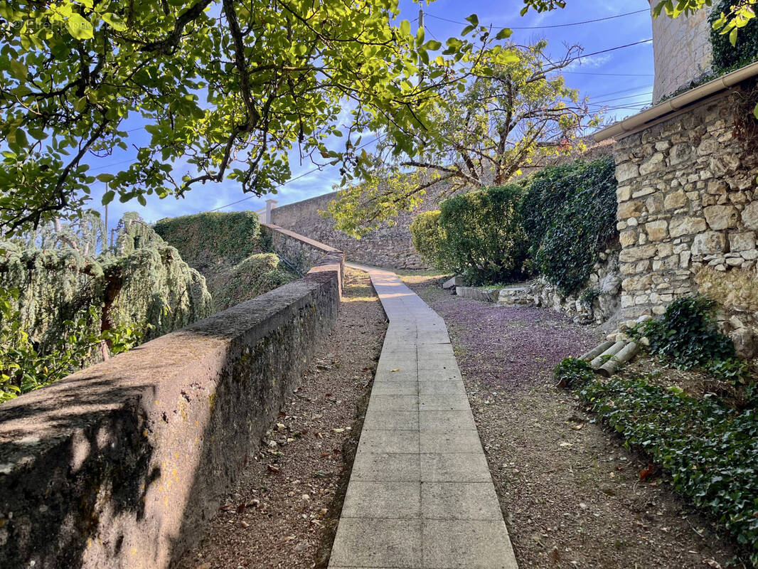Maison à MONTREUIL-BELLAY