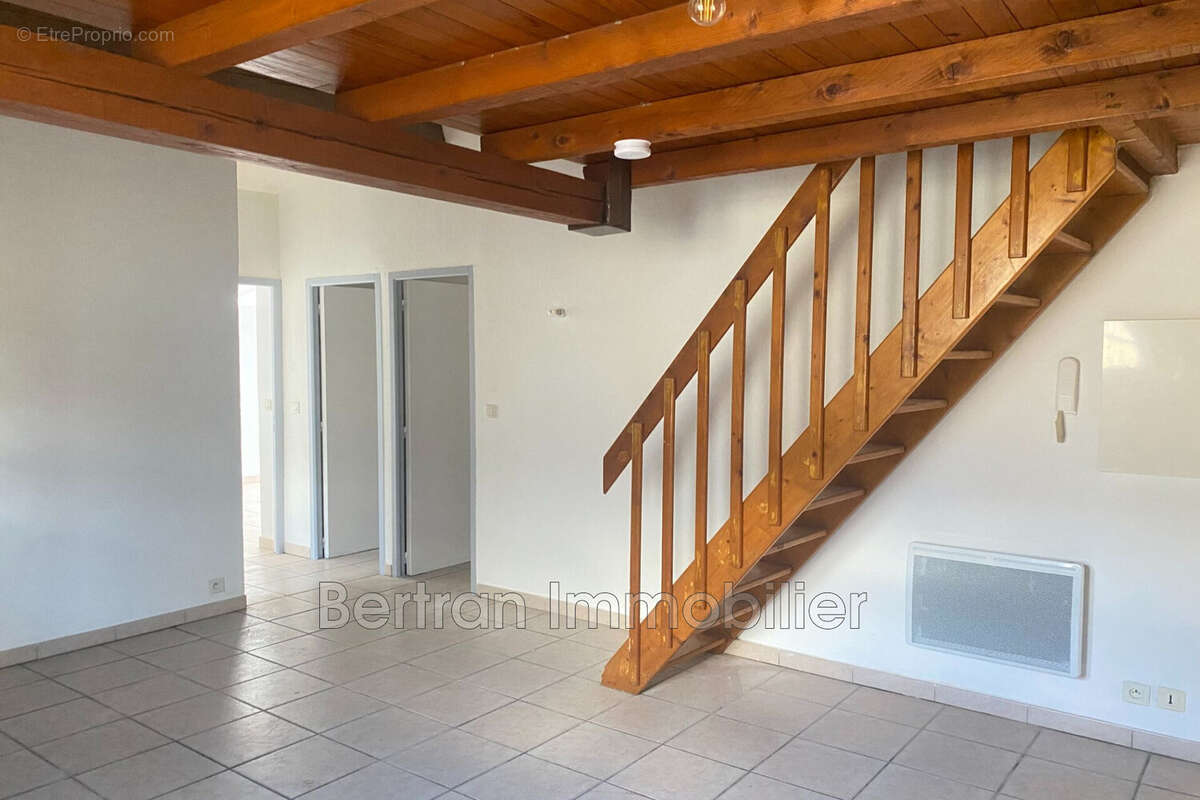 Maison 1990 m² à Rivesaltes  - photo 6