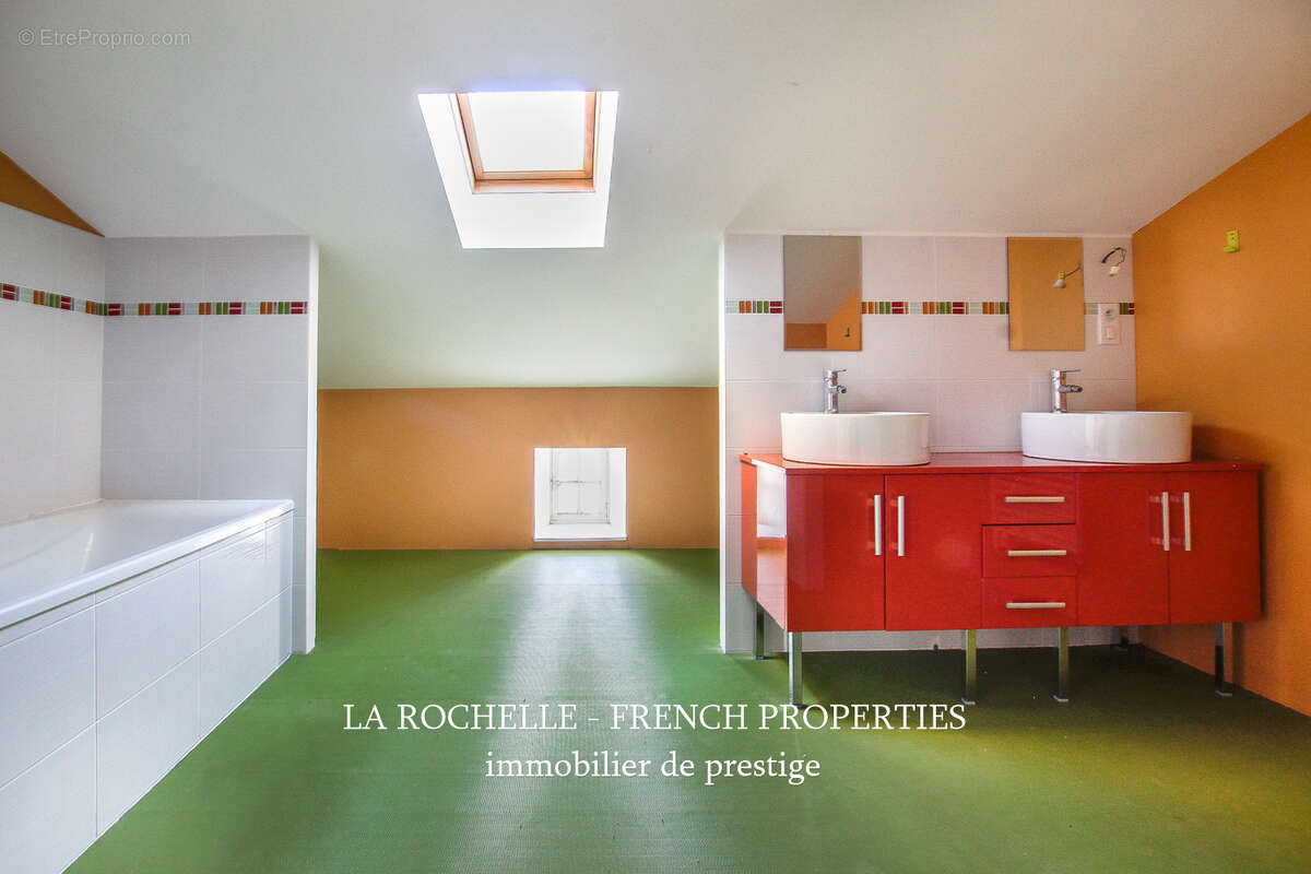 Maison à FONTENAY-LE-COMTE