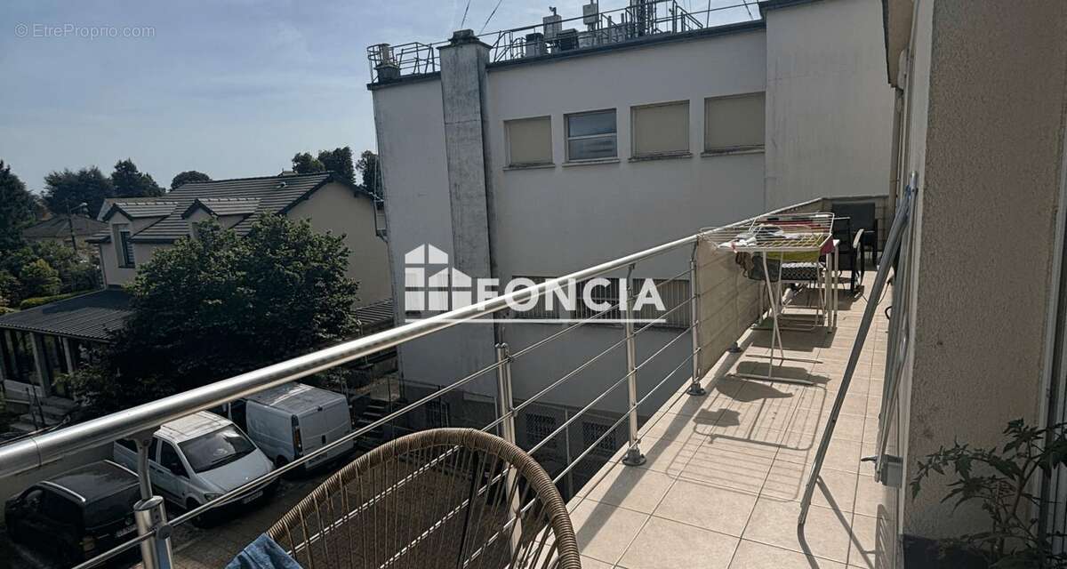 Appartement à SAINTE-GENEVIEVE-DES-BOIS