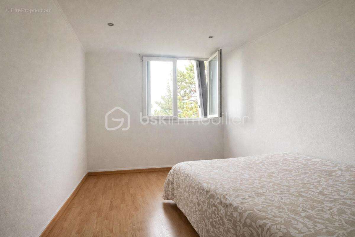 Appartement à LE PLESSIS-TREVISE
