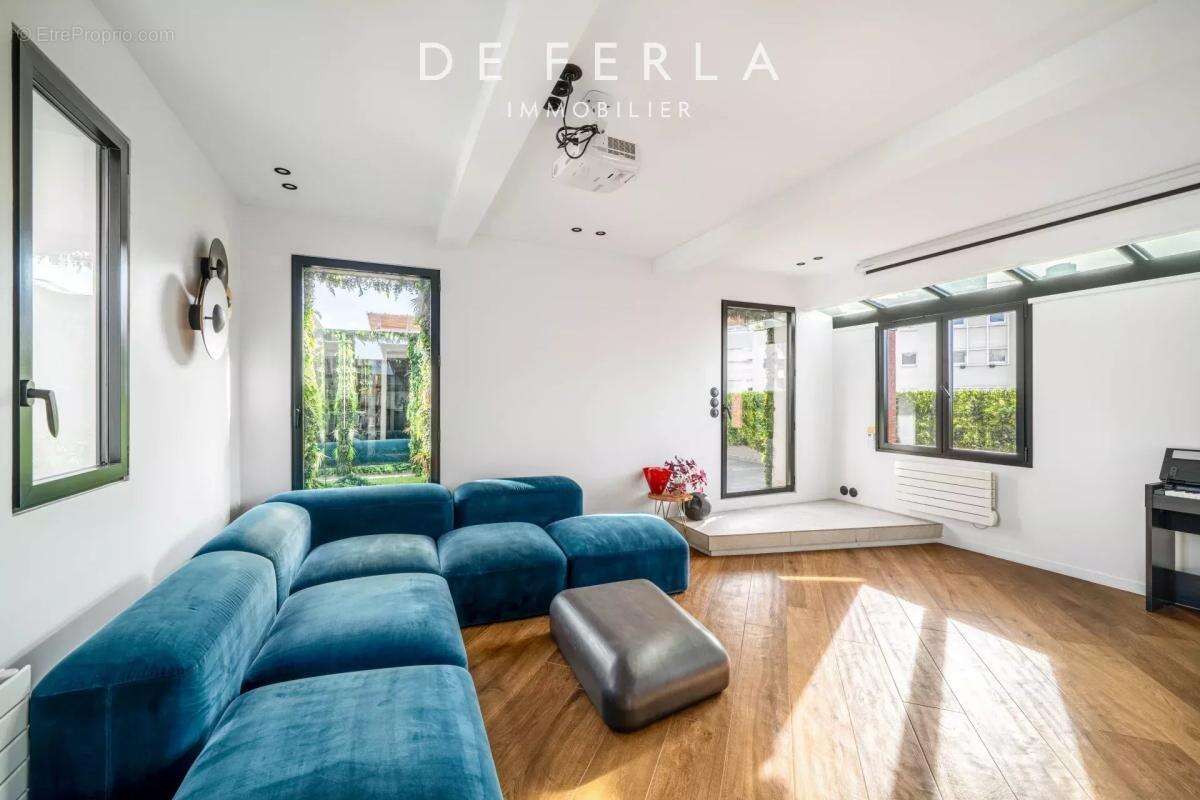 Appartement à PARIS-19E