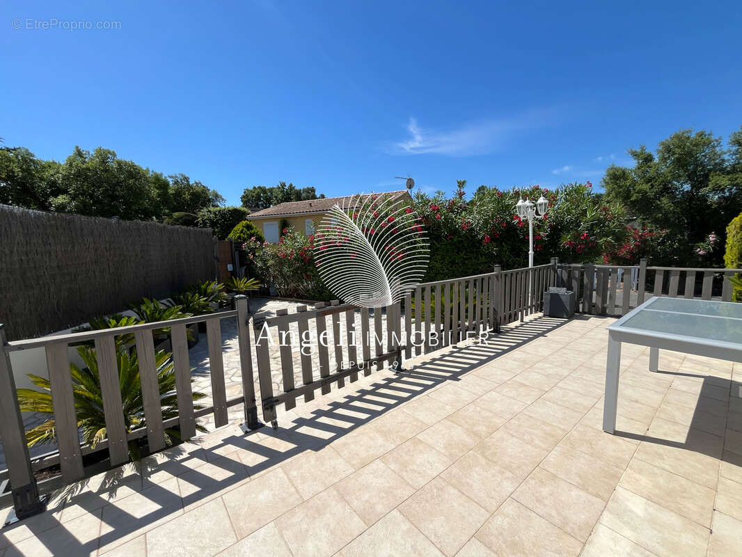 Roquebrune sur argens : domaine des baux - photo 2