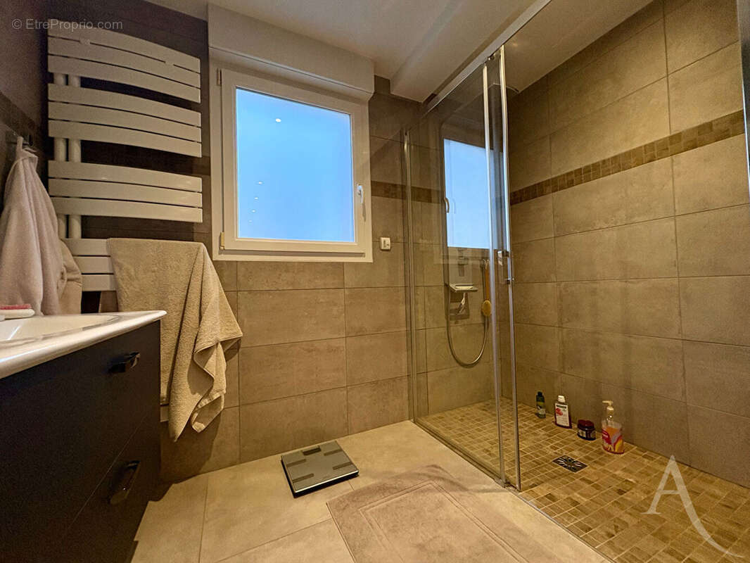 Maison à SAINT-MARTIN-DE-FONTENAY