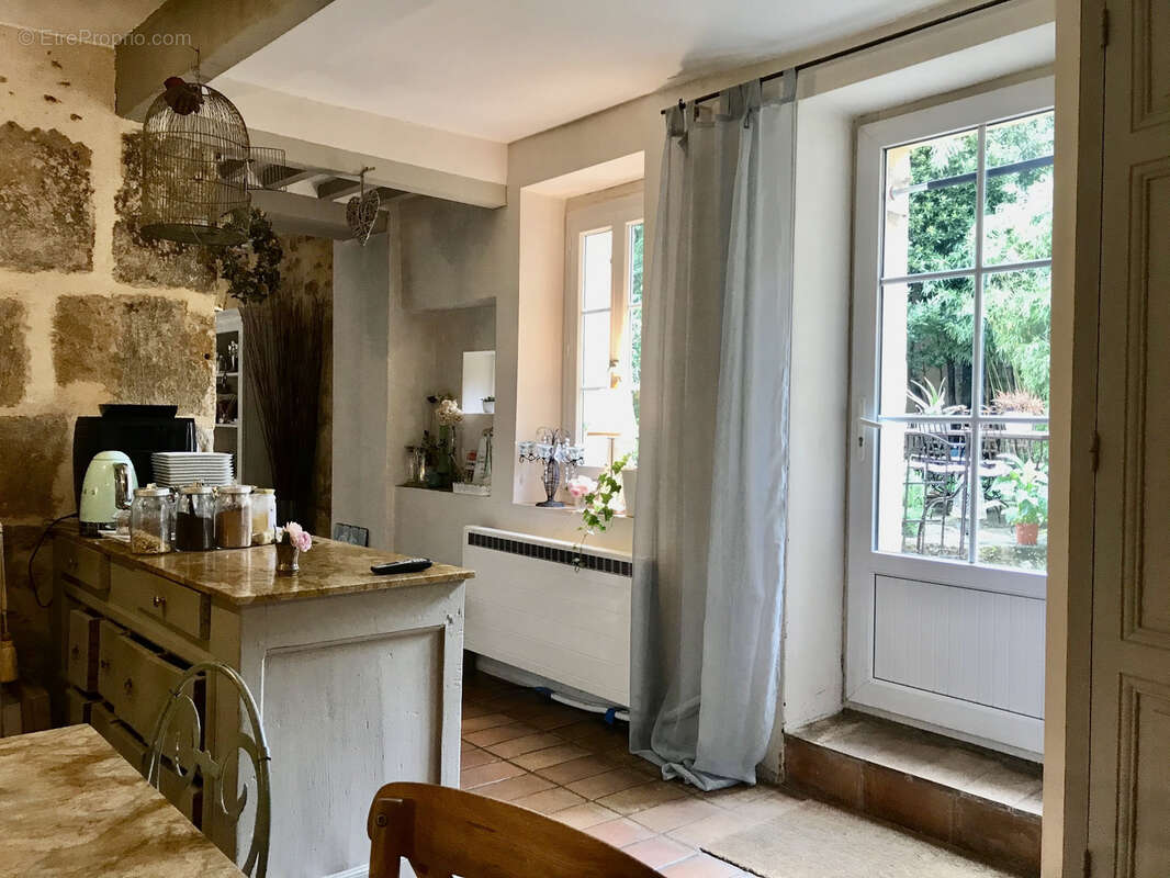 Maison à SUZE-LA-ROUSSE