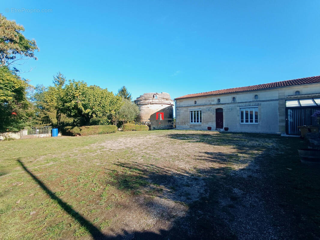 Maison à TAURIAC