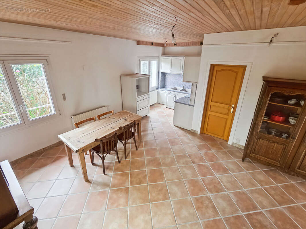 Maison à VERRIERES-LE-BUISSON