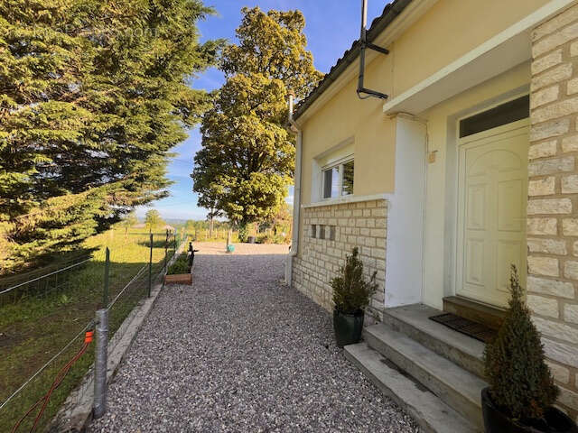 Maison à MAZEROLLES