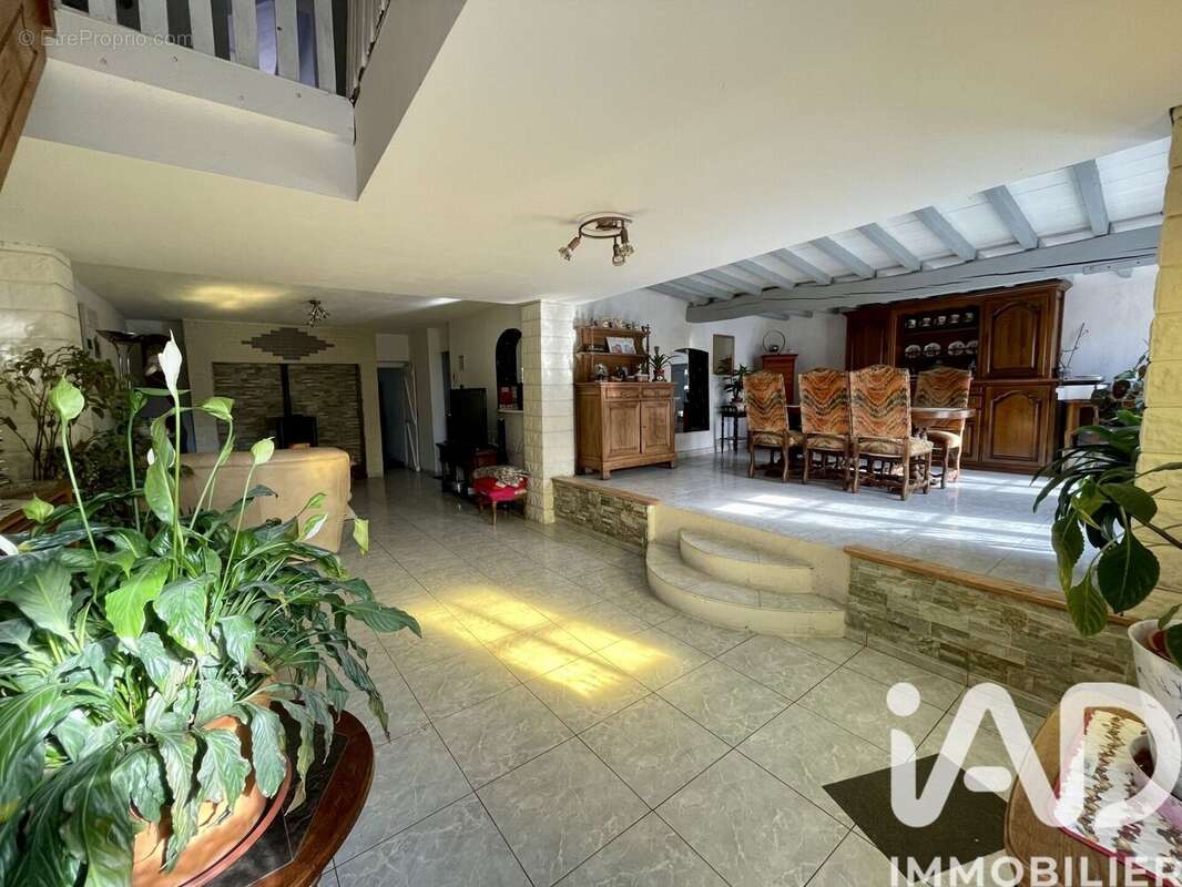 Photo 2 - Maison à YZEUX