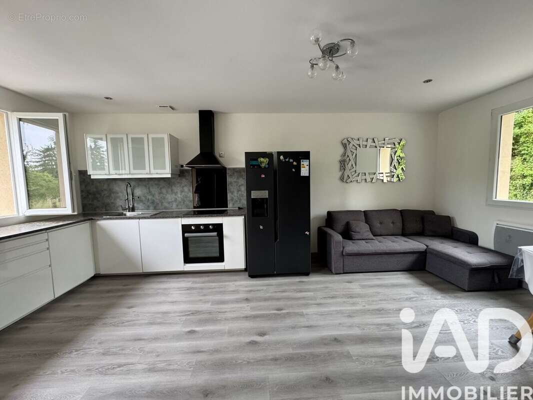 Photo 4 - Maison à ROULLET-SAINT-ESTEPHE