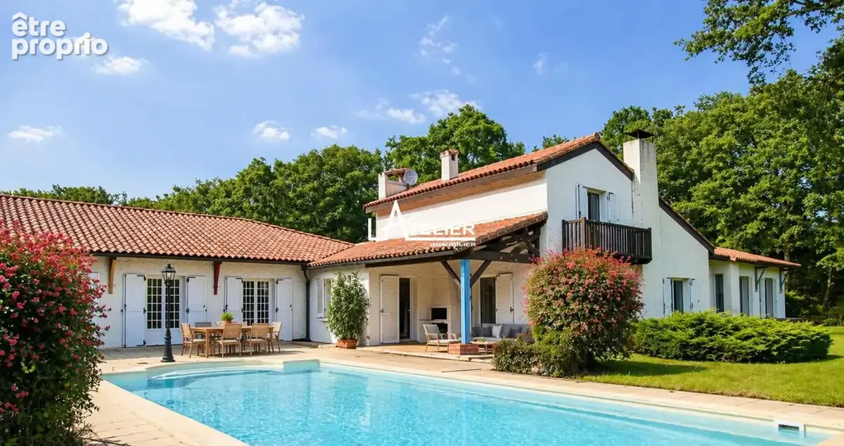 Propriété de charme, atypique, espace et potentiel - photo 3