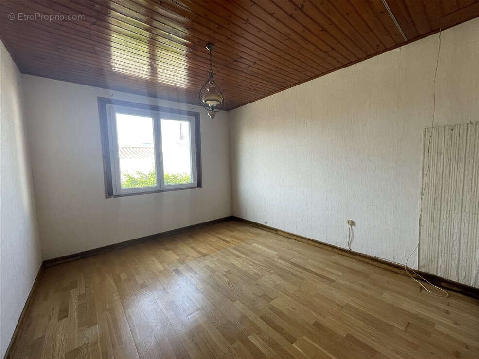 A 80 m de la plage et a 200 m du bourg - photo 11