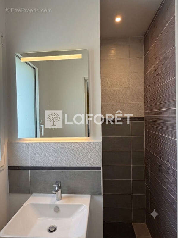Maison contemporaine toit plat avec piscine - Cépet - photo 16