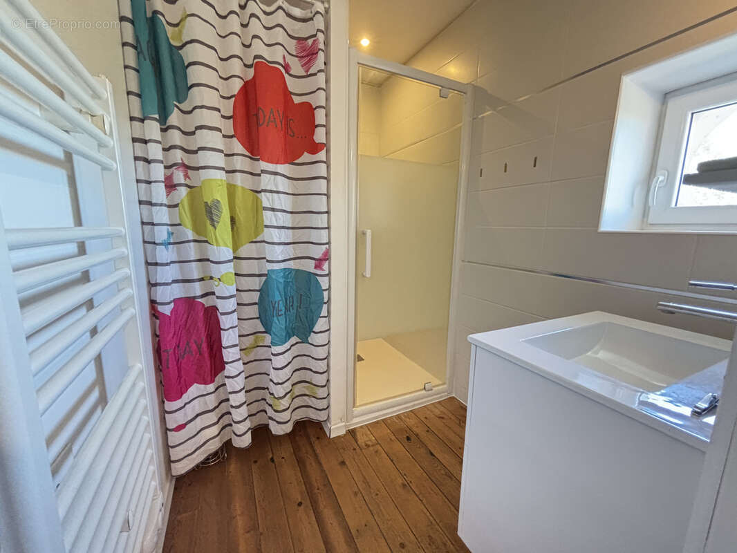 Maison à MAGNAC-SUR-TOUVRE