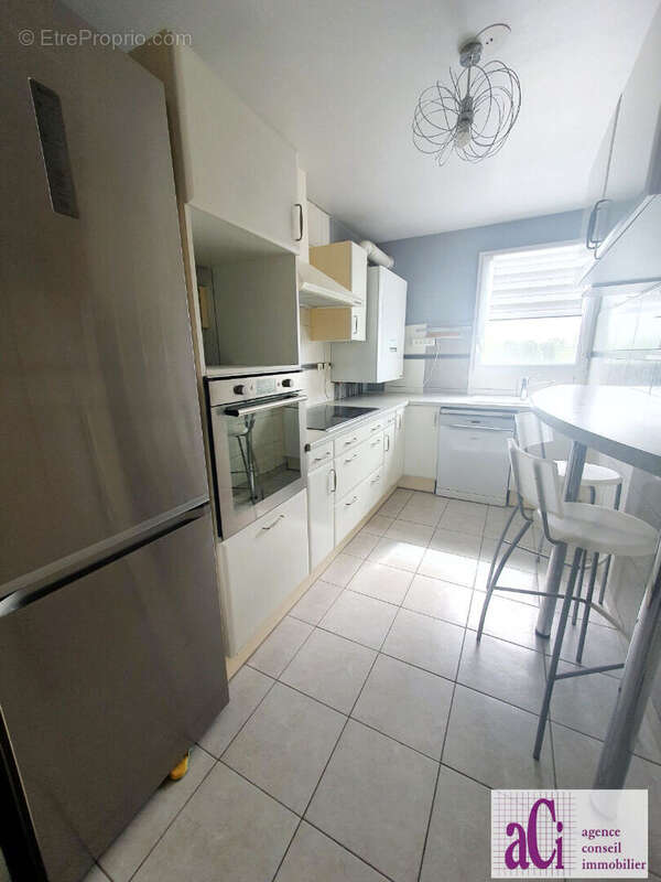 Appartement à FRESNES