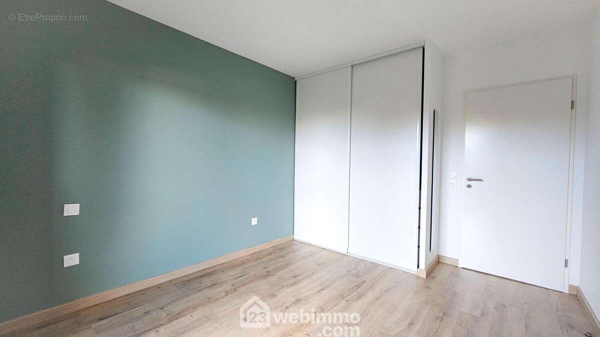Appartement à MAZERES-LEZONS