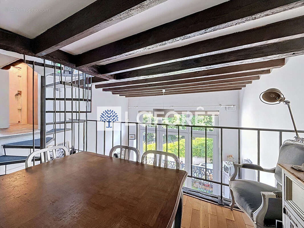 Appartement de charme de 83 m² au sol avec balcon et parking à Saint-Germain-en-Laye - photo 6