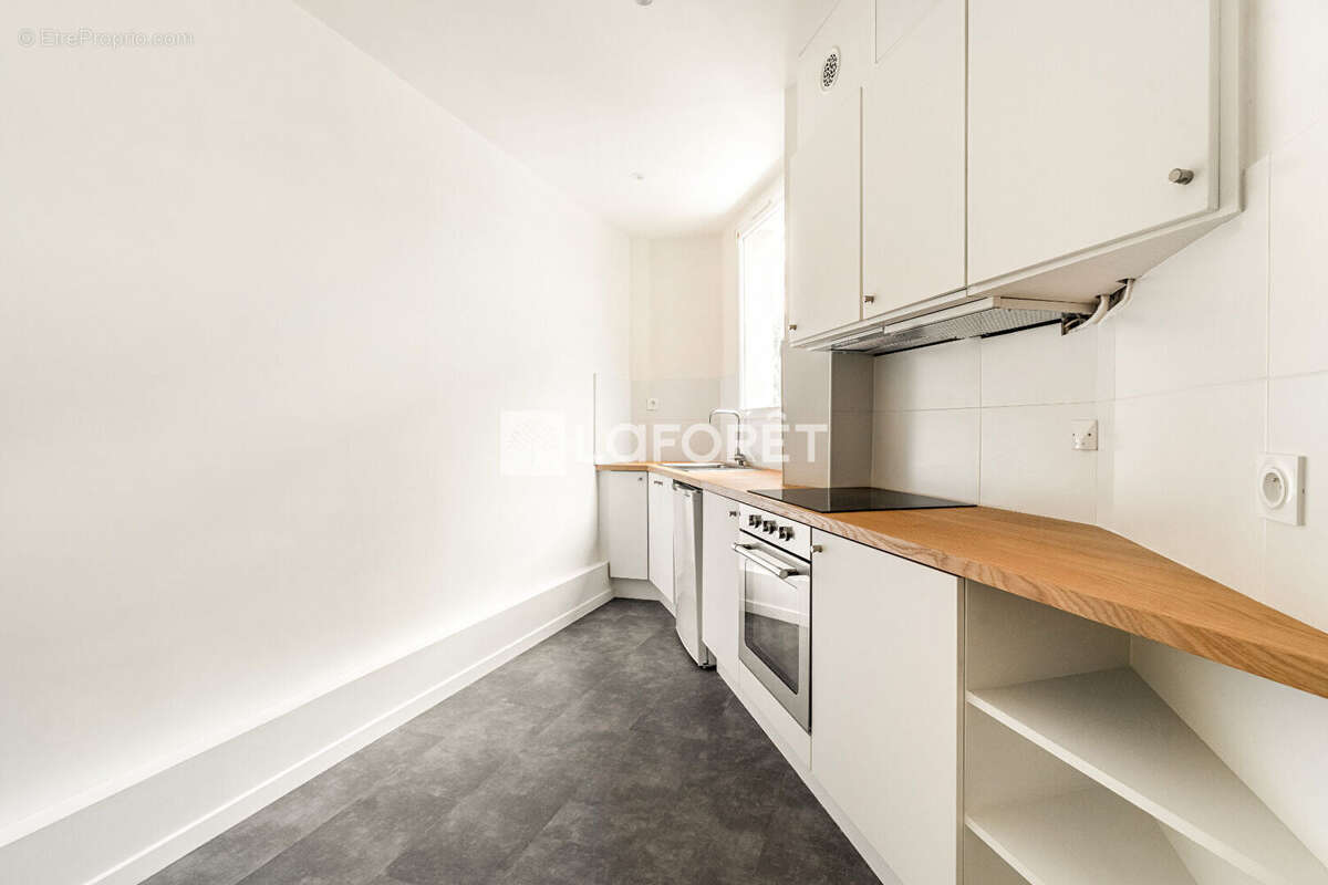 Appartement à PARIS-17E