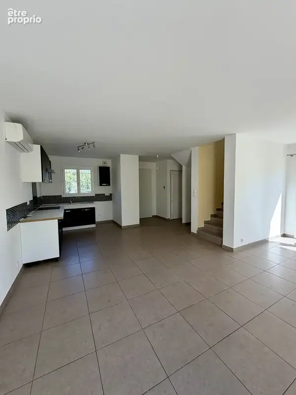 À VENDRE   Maison familiale avec jardin et garage au cœur de Moulès - photo 2
