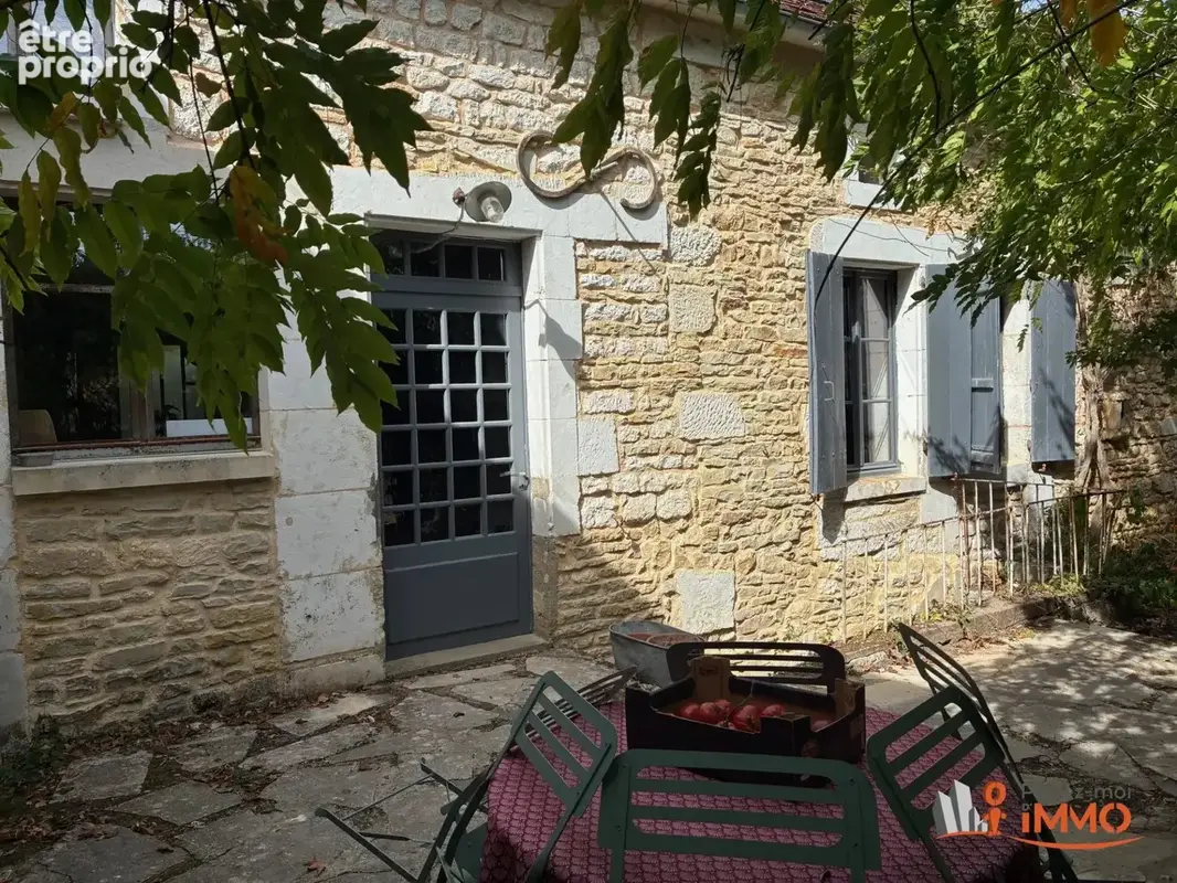 Maison à SOUGERES-EN-PUISAYE