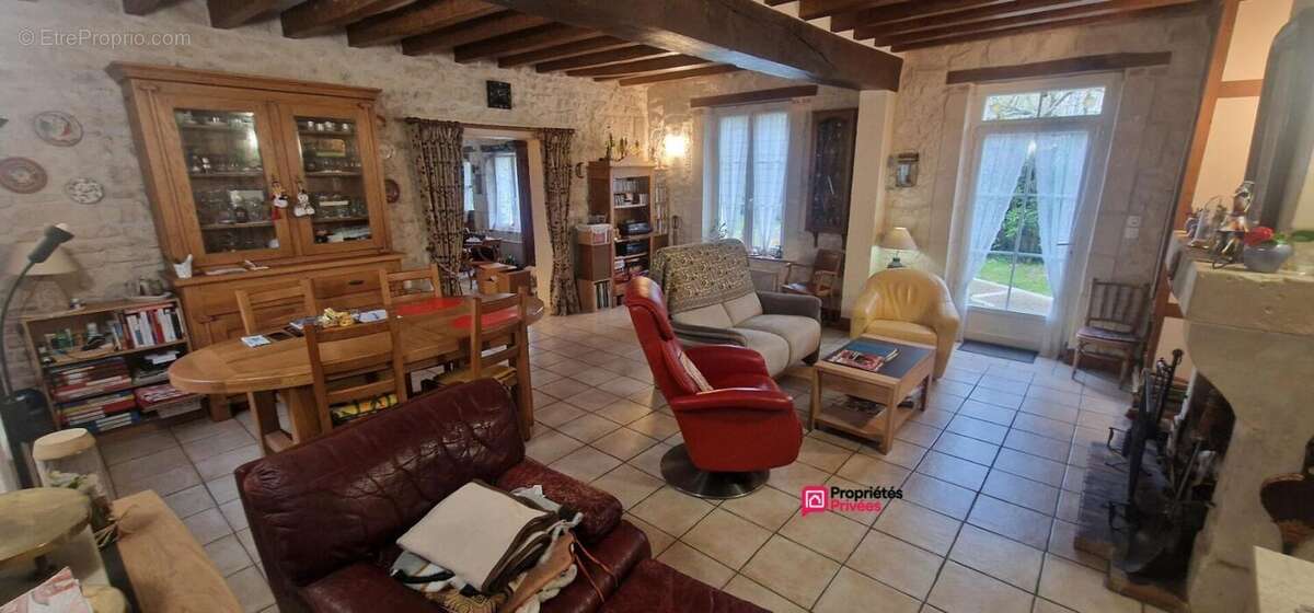 Maison à MEUSNES