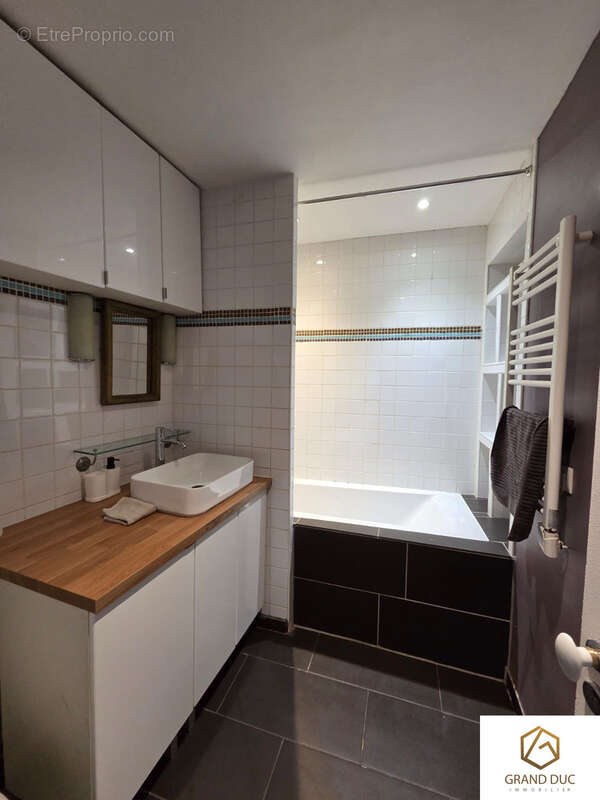 Appartement à MARSEILLE-2E