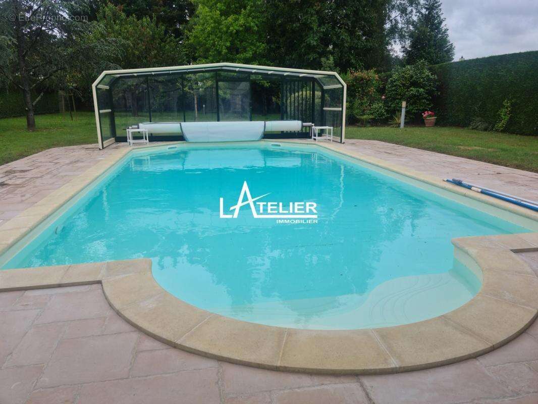 Maison à SAINT-ETIENNE-DE-MONTLUC