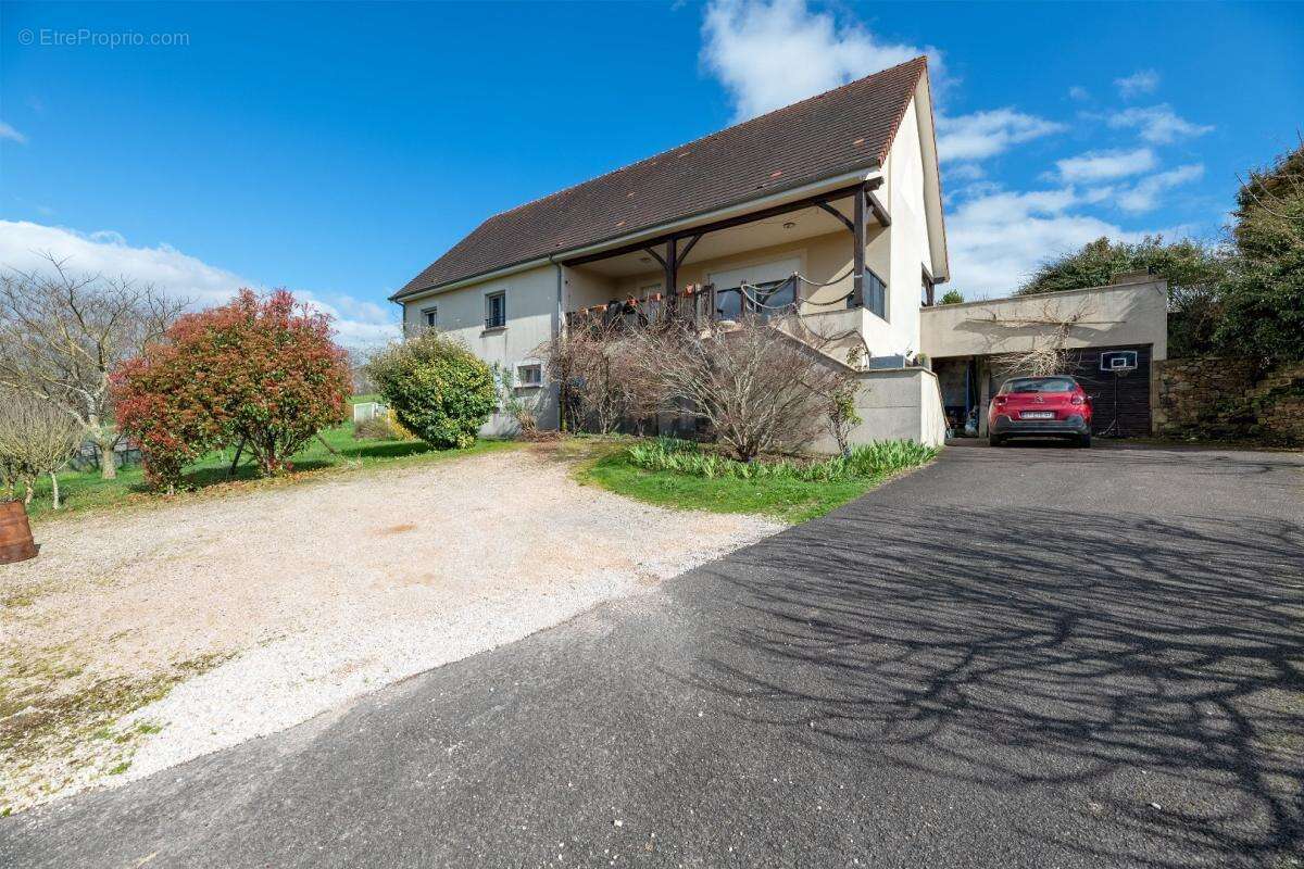 Maison à ESTAL